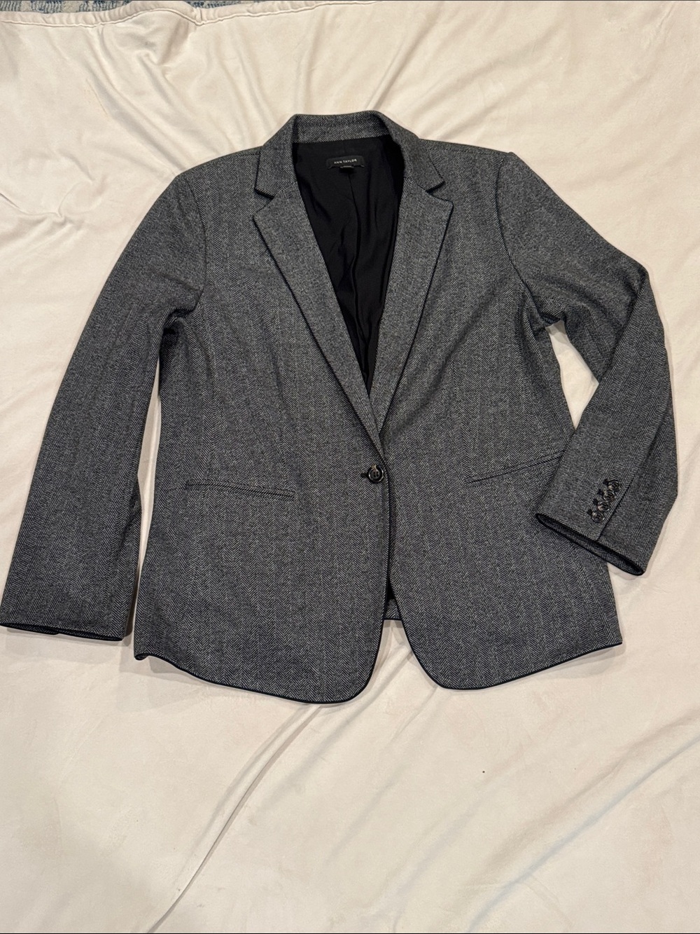 Ann Taylor Women’s  Charcoal Gray with black herringbone Single-Button
